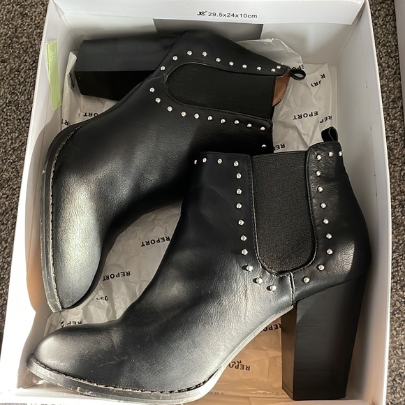 Size 9 wide black boots - Picture 3 of 7